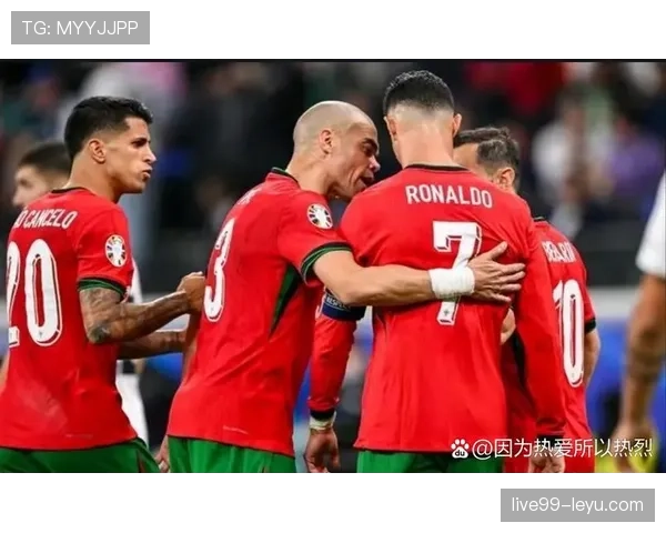 欧洲杯小组赛激战落幕:强队表现引热议,晋级悬念点燃淘汰赛期待 欧洲杯小组赛激战落幕:强队表现引热议,晋级悬念点燃淘汰赛期待