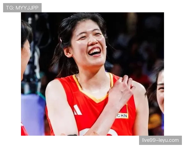 李盈莹赛后随手一刷信用卡的那瞬间，我的工资单都在偷哭